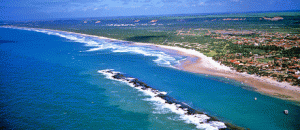 Francês - Sua principal característica é ter uma barreira de coral que protege do mar aberto. Torna-se uma praia que pela manhã ainda nos presenteia com piscinas naturais boas para mergulho.
